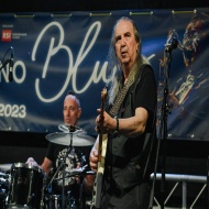 Joe Valeriano Acoustic Duo (ITA)